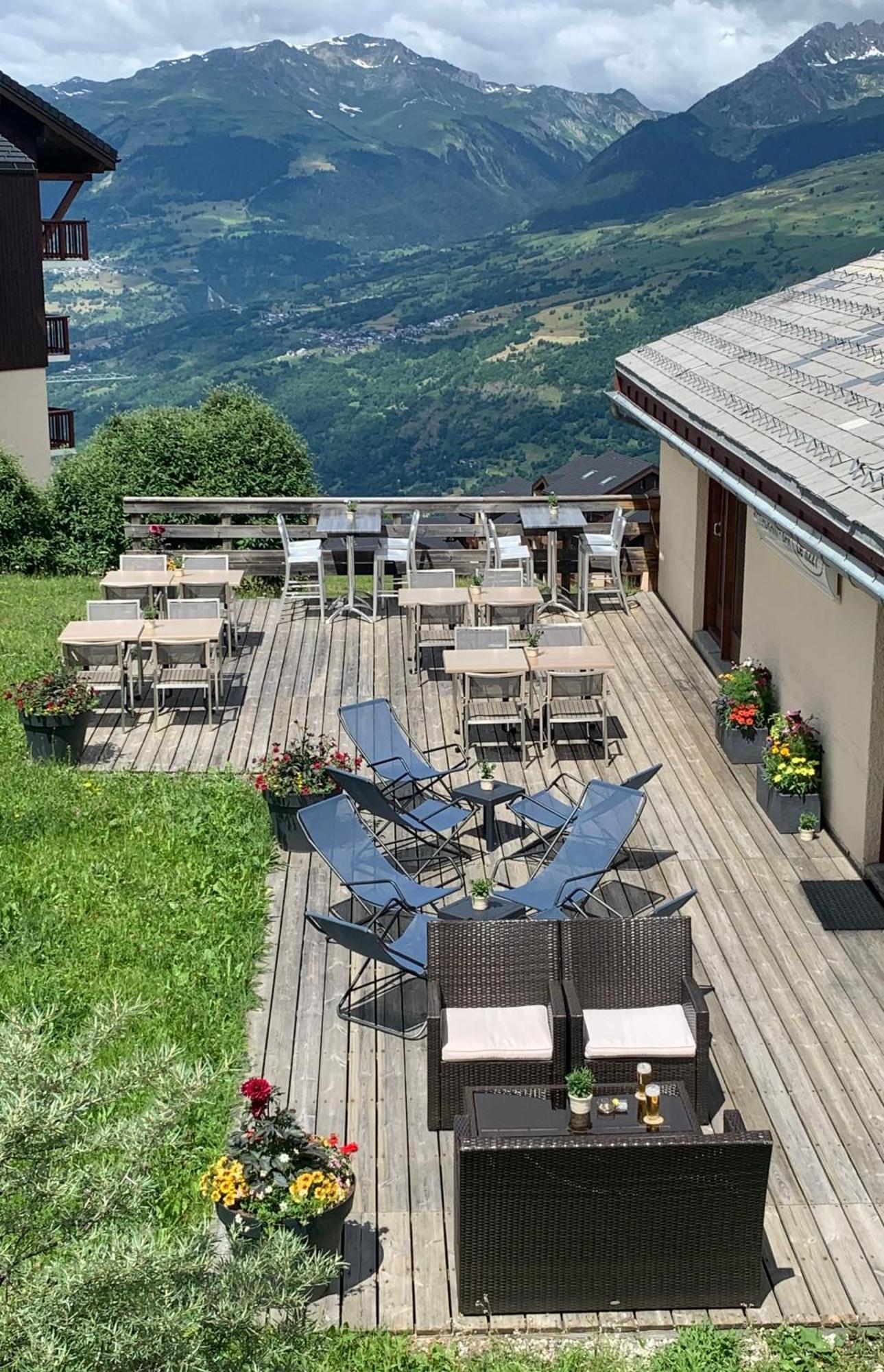 Hotel Emeraude Пезе-Нанкруа Экстерьер фото